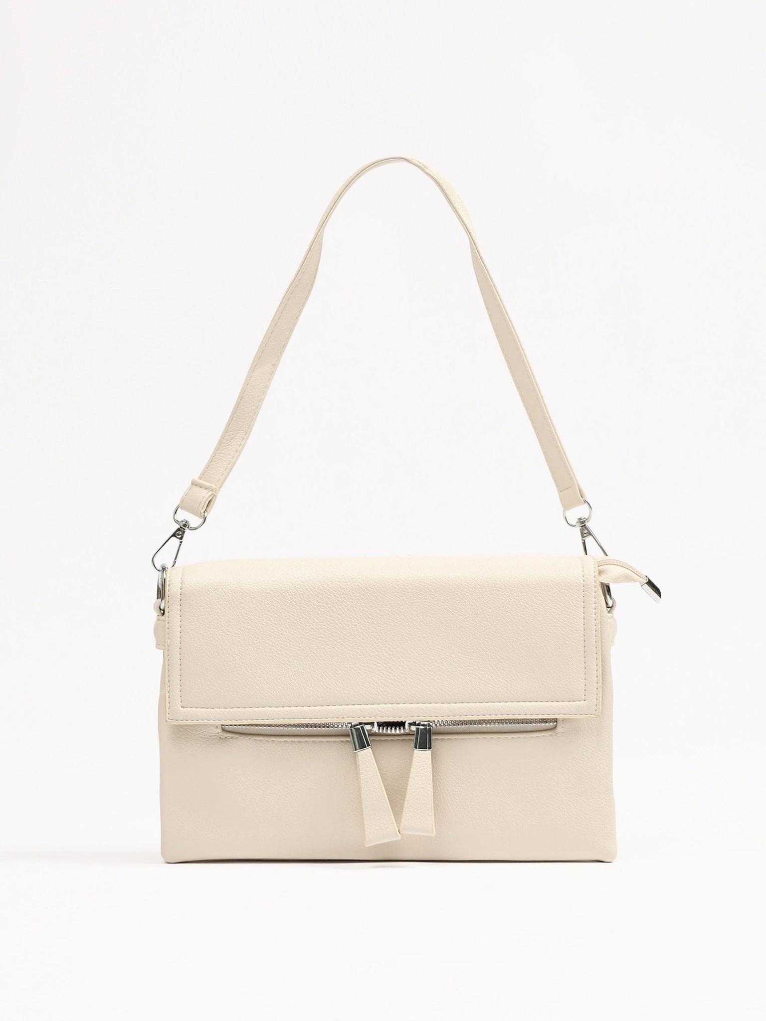 Сумка-кроссбоди со съемной ручкой и декоративными пуллерами в ассортименте